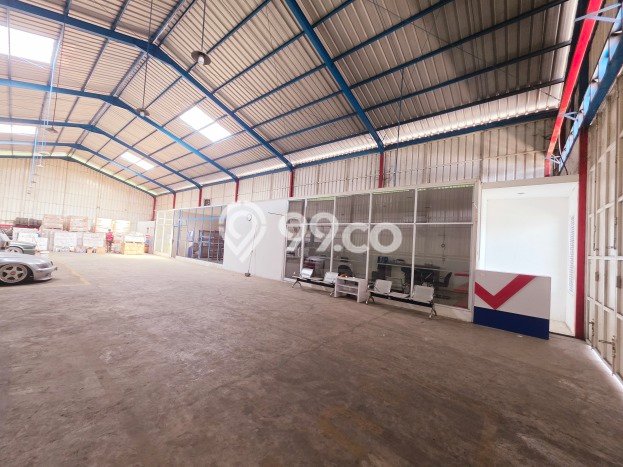 Unit Gudang disewakan di Mundu Cirebon dengan LT 1000m2 / LB 600m2 Unit Gudang disewakan di Mundu Cirebon dengan LT 1000m2 / LB 600m2