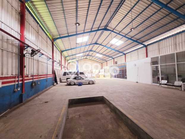 Unit Gudang disewakan di Mundu Cirebon dengan LT 1000m2 / LB 600m2 Unit Gudang disewakan di Mundu Cirebon dengan LT 1000m2 / LB 600m2