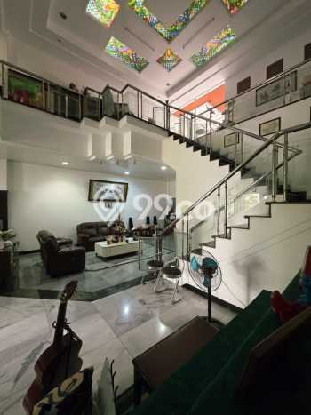 Rumah Mewah Siap Huni LT 582m2 di Kejaksan, Cirebon Rumah Mewah Siap Huni LT 582m2 di Kejaksan, Cirebon
