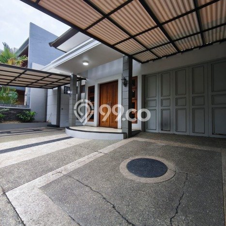 Rumah Elit LB 280m2 Siap Huni Desain Elegan di Singgasana, Bandung Rumah Elit LB 280m2 Siap Huni Desain Elegan di Singgasana, Bandung