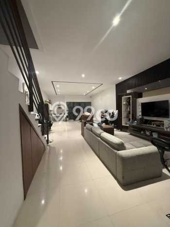 Dijual Hunian Rumah Terawat 4 KT di Setra Duta, Bandung Dijual Hunian Rumah Terawat 4 KT di Setra Duta, Bandung