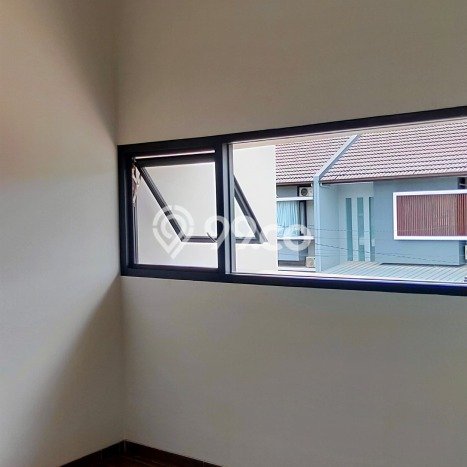 Rumah Mewah LB 200m2 Siap Huni Desain Elegan di Mekar Wangi, Bandung Rumah Mewah LB 200m2 Siap Huni Desain Elegan di Mekar Wangi, Bandung