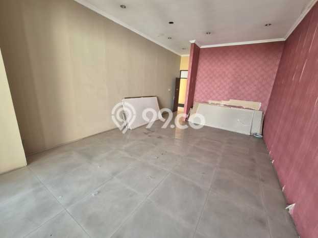 LOKASI BISNIS! Ruko For Rent di Bandung Kota, Luas 621m², Area Strategis LOKASI BISNIS! Ruko For Rent di Bandung Kota, Luas 621m², Area Strategis