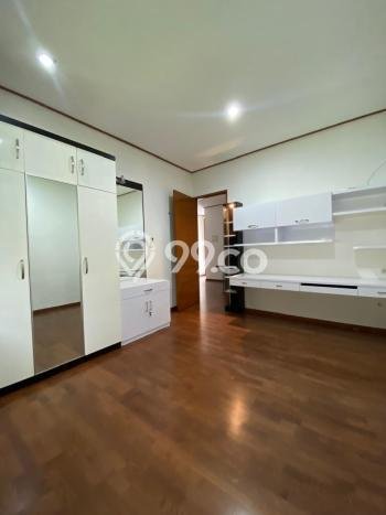 HOT DEAL! Rumah area Setra Duta, 4 KT, Lingkungan Asri, Luas 530m² LB 350m² HOT DEAL! Rumah area Setra Duta, 4 KT, Lingkungan Asri, Luas 530m² LB 350m²