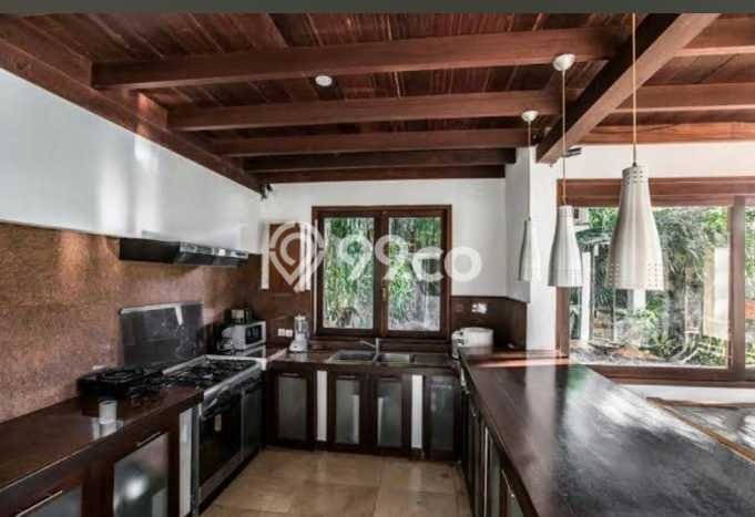 Vila Nyaman Kawasan , Dimensi 1070m2m², Akses ke beragam kebutuhan Vila Nyaman Kawasan , Dimensi 1070m2m², Akses ke beragam kebutuhan