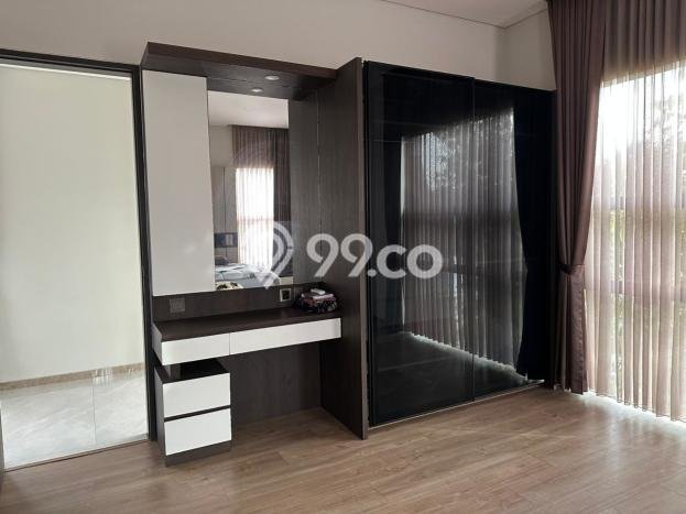 Rumah Elit LB 550m2 Siap Pakai Desain Elegan di Setiabudi, Bandung Rumah Elit LB 550m2 Siap Pakai Desain Elegan di Setiabudi, Bandung