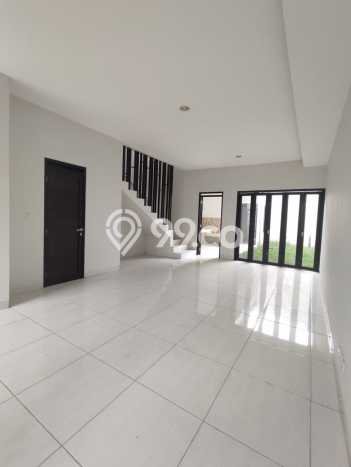 Rumah Luas Asri 3 KT Siap Pakai di Gunung Batu Bandung Rumah Luas Asri 3 KT Siap Pakai di Gunung Batu Bandung
