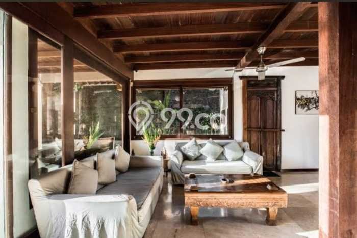 Vila Nyaman Kawasan , Dimensi 1070m2m², Akses ke beragam kebutuhan Vila Nyaman Kawasan , Dimensi 1070m2m², Akses ke beragam kebutuhan