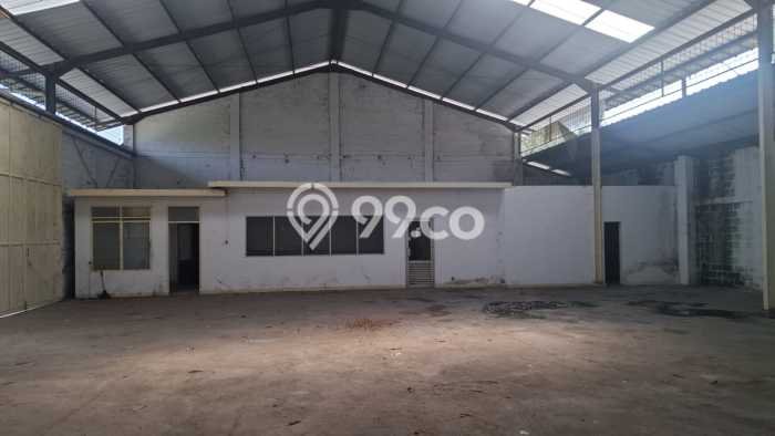 Disewakan Gudang di Kawasan Ramai Soekarno Hatta Luas 800m2 Disewakan Gudang di Kawasan Ramai Soekarno Hatta Luas 800m2