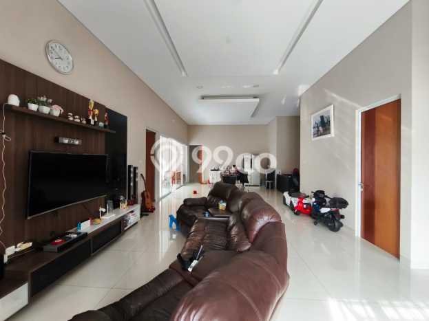 Rumah Elit Modern Tanpa Renovasi di Moch Toha Bandung Rumah Elit Modern Tanpa Renovasi di Moch Toha Bandung