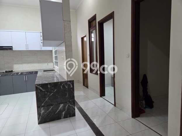 Rumah Elit LB 280m2 Siap Huni Desain Elegan di Singgasana, Bandung Rumah Elit LB 280m2 Siap Huni Desain Elegan di Singgasana, Bandung