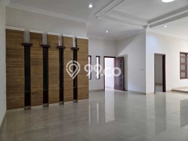 Rumah Elit LB 280m2 Siap Huni Desain Elegan di Singgasana, Bandung Rumah Elit LB 280m2 Siap Huni Desain Elegan di Singgasana, Bandung