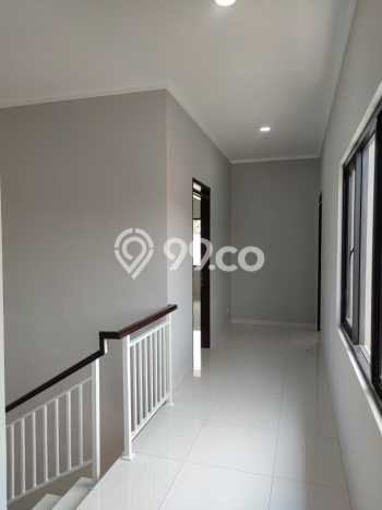 Rumah Elit Modern Siap Huni di BKR Bandung Rumah Elit Modern Siap Huni di BKR Bandung