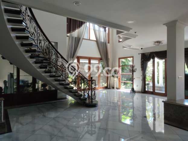 For Sale! Luxury House LT 561m2 Desain Modern di Setra Duta For Sale! Luxury House LT 561m2 Desain Modern di Setra Duta