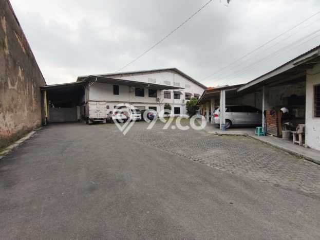 Gudang Dijual di Bandung LT 3834m2 & LB 2700m2 Lokasi Terbaik! Gudang Dijual di Bandung LT 3834m2 & LB 2700m2 Lokasi Terbaik!