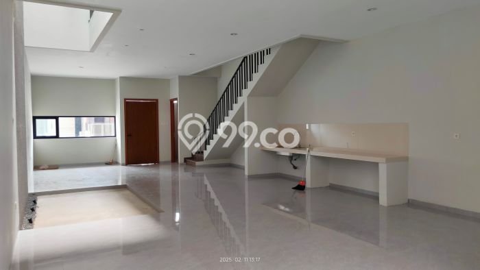 Rumah Mewah LB 200m2 Siap Huni Desain Elegan di Mekar Wangi, Bandung Rumah Mewah LB 200m2 Siap Huni Desain Elegan di Mekar Wangi, Bandung