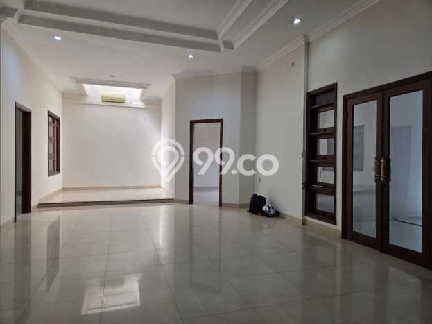 Rumah Elit LB 280m2 Siap Huni Desain Elegan di Singgasana, Bandung Rumah Elit LB 280m2 Siap Huni Desain Elegan di Singgasana, Bandung