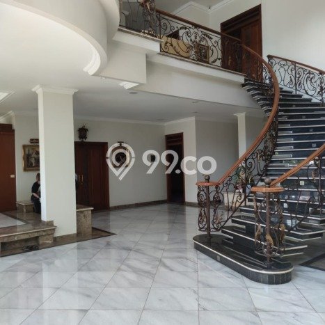 For Sale! Luxury House LT 561m2 Desain Modern di Setra Duta For Sale! Luxury House LT 561m2 Desain Modern di Setra Duta