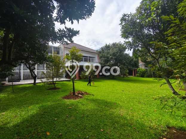 Rumah Elit LB 600m2 Siap Pakai Desain Elegan di Sariwangi, Bandung Rumah Elit LB 600m2 Siap Pakai Desain Elegan di Sariwangi, Bandung