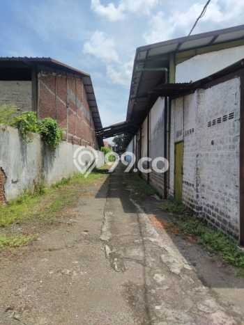 Lokasi Strategis! Dijual Gudang Bisnis di Solokan Jeruk, Bandung Kondisi Bagus Lokasi Strategis! Dijual Gudang Bisnis di Solokan Jeruk, Bandung Kondisi Bagus