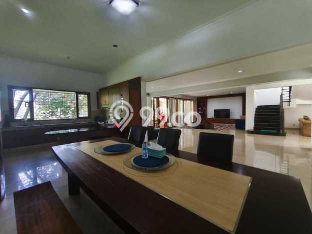 Rumah Elit LB 600m2 Siap Pakai Desain Elegan di Sariwangi, Bandung Rumah Elit LB 600m2 Siap Pakai Desain Elegan di Sariwangi, Bandung
