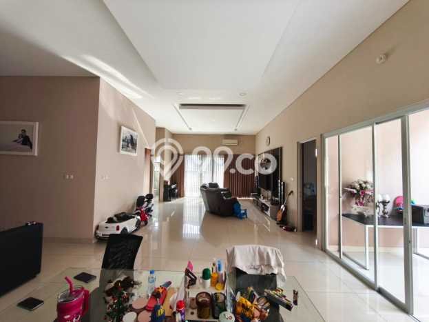 Rumah Elit Modern Tanpa Renovasi di Moch Toha Bandung Rumah Elit Modern Tanpa Renovasi di Moch Toha Bandung