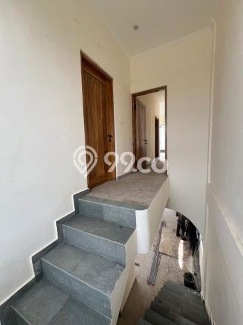FOR SALE! Vila Kawasan , Luas 162m2m², Posisi Premium FOR SALE! Vila Kawasan , Luas 162m2m², Posisi Premium