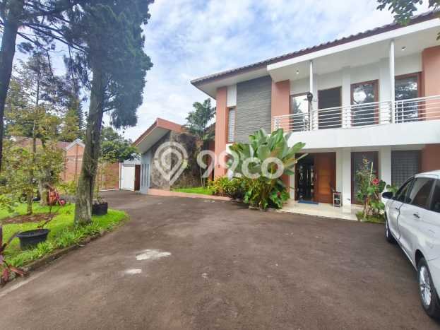 Rumah Elit LB 600m2 Siap Pakai Desain Elegan di Sariwangi, Bandung Rumah Elit LB 600m2 Siap Pakai Desain Elegan di Sariwangi, Bandung