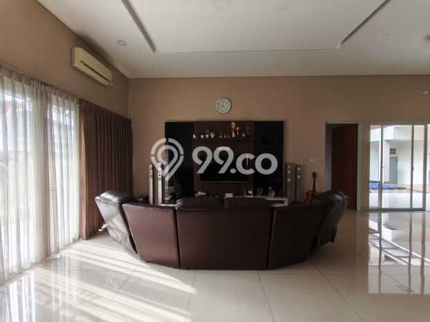 Rumah Elit Modern Tanpa Renovasi di Moch Toha Bandung Rumah Elit Modern Tanpa Renovasi di Moch Toha Bandung