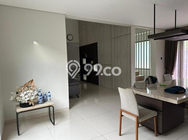 Rumah Elit LB 550m2 Siap Pakai Desain Elegan di Setiabudi, Bandung Rumah Elit LB 550m2 Siap Pakai Desain Elegan di Setiabudi, Bandung