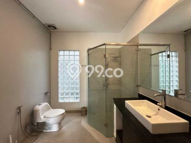Jual Rumah Luas Elegan Dengan View Eksklusif di Umalas, Badung Jual Rumah Luas Elegan Dengan View Eksklusif di Umalas, Badung