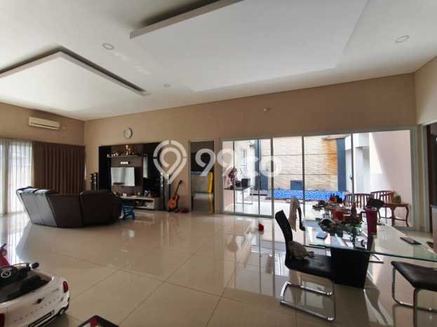 Rumah Elit Modern Tanpa Renovasi di Moch Toha Bandung Rumah Elit Modern Tanpa Renovasi di Moch Toha Bandung
