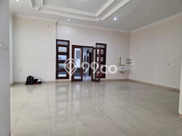 Rumah Elit LB 280m2 Siap Huni Desain Elegan di Singgasana, Bandung Rumah Elit LB 280m2 Siap Huni Desain Elegan di Singgasana, Bandung