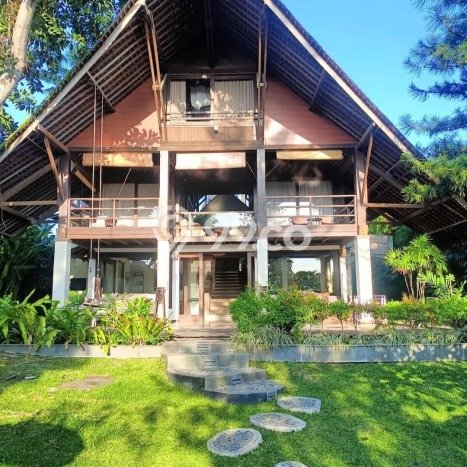 Vila Nyaman Kawasan , Dimensi 1070m2m², Akses ke beragam kebutuhan Vila Nyaman Kawasan , Dimensi 1070m2m², Akses ke beragam kebutuhan