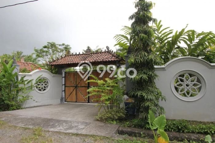 Hunian Mewah LB 550m2 Siap Huni Desain Elegan di Sleman, Yogyakarta Hunian Mewah LB 550m2 Siap Huni Desain Elegan di Sleman, Yogyakarta