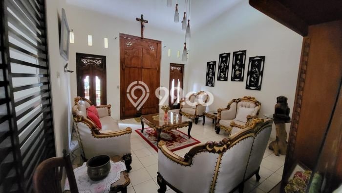 Hunian Mewah LB 480m2 Siap Huni Desain Elegan di kaliurang, Yogyakarta Hunian Mewah LB 480m2 Siap Huni Desain Elegan di kaliurang, Yogyakarta