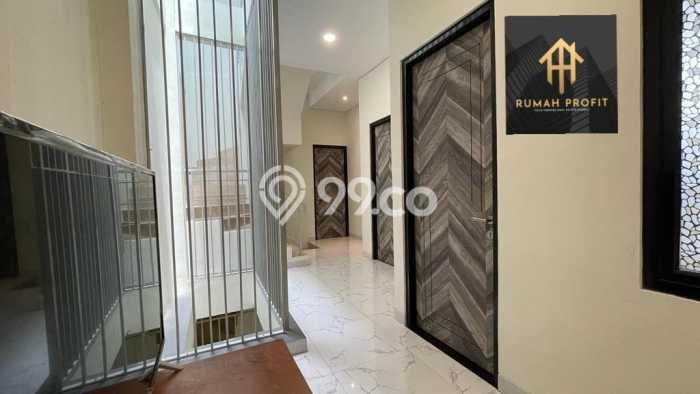 Dijual Rumah 4 Kamar Lokasi Ideal Bagus dan Strategis di Karawaci Dijual Rumah 4 Kamar Lokasi Ideal Bagus dan Strategis di Karawaci