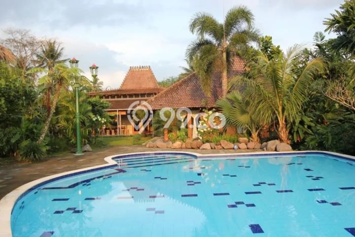 Hunian Mewah LB 550m2 Siap Huni Desain Elegan di Sleman, Yogyakarta Hunian Mewah LB 550m2 Siap Huni Desain Elegan di Sleman, Yogyakarta