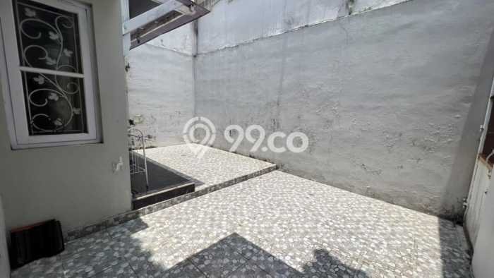 DIJUAL CEPAT! Rumah Asri area Depok, Sleman, Luas 130m2m² LB 100m2m² Bisa Nego! DIJUAL CEPAT! Rumah Asri area Depok, Sleman, Luas 130m2m² LB 100m2m² Bisa Nego!