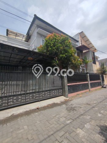 HUNIAN EKSKLUSIF! Rumah di Ngaglik, 3 KM, Design Modern, Luas 120m2m² Bangunan 200m2m² HUNIAN EKSKLUSIF! Rumah di Ngaglik, 3 KM, Design Modern, Luas 120m2m² Bangunan 200m2m²