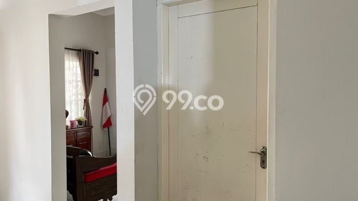 DIJUAL CEPAT! Rumah Asri area Depok, Sleman, Luas 130m2m² LB 100m2m² Bisa Nego! DIJUAL CEPAT! Rumah Asri area Depok, Sleman, Luas 130m2m² LB 100m2m² Bisa Nego!