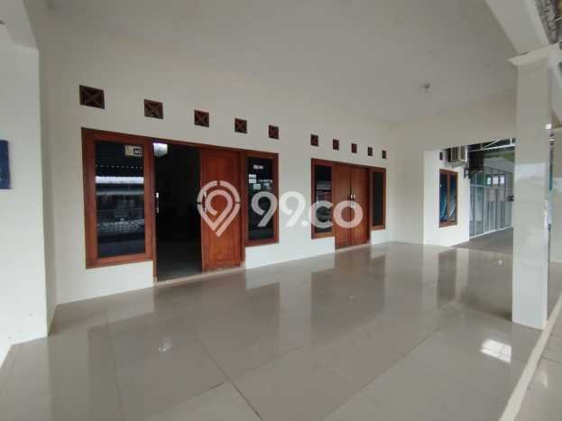 SPECIAL PRICE! Rumah di Godean, 4 KT, Akses Mudah Fasilitas Umum, Luas 750m2m² Bangunan 600m2m² SPECIAL PRICE! Rumah di Godean, 4 KT, Akses Mudah Fasilitas Umum, Luas 750m2m² Bangunan 600m2m²