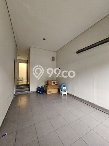 Ready to Use! Premium House LT 250m2 Desain Elegan di BSD Green Wich Ready to Use! Premium House LT 250m2 Desain Elegan di BSD Green Wich