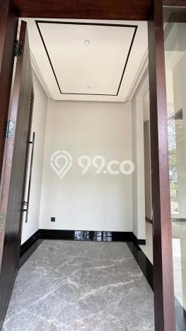 Dijual Rumah Mewah Megah Dengan View Eksklusif di Gading Serpong, Tangerang Dijual Rumah Mewah Megah Dengan View Eksklusif di Gading Serpong, Tangerang