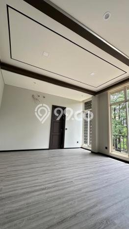 Dijual Rumah Mewah Megah Dengan View Eksklusif di Gading Serpong, Tangerang Dijual Rumah Mewah Megah Dengan View Eksklusif di Gading Serpong, Tangerang