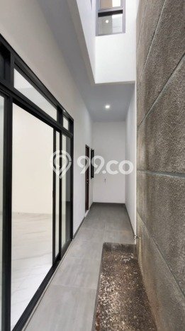 Hunian Mewah LB 177m2 Siap Pakai Desain Elegan di Meruya, Jakarta Barat Hunian Mewah LB 177m2 Siap Pakai Desain Elegan di Meruya, Jakarta Barat
