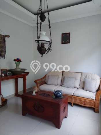 Hunian Mewah LB 200m2 Siap Pakai Desain Elegan di Bintaro, Tangerang Selatan Hunian Mewah LB 200m2 Siap Pakai Desain Elegan di Bintaro, Tangerang Selatan