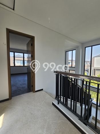 Dijual Rumah Luas Megah Dengan View Eksklusif di Gading Serpong, Tangerang Dijual Rumah Luas Megah Dengan View Eksklusif di Gading Serpong, Tangerang
