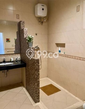 Rumah Minimalis 5 KT LT 180m2 di BSD Nusaloka Rumah Minimalis 5 KT LT 180m2 di BSD Nusaloka