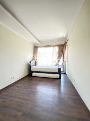 Jarang Ada! Rumah Kontrakan 4 Kamar Nyaman Siap Huni BSD Jarang Ada! Rumah Kontrakan 4 Kamar Nyaman Siap Huni BSD